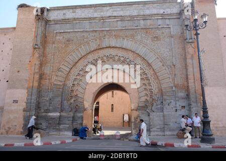 Marocco Marrakech - porta della città vecchia di Medina Foto Stock