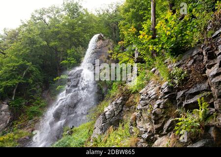 Visita alla cascata Trusetal in estate Foto Stock