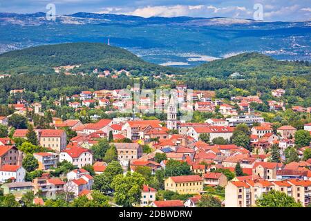 Città di Sinj in Dalmazia vista entroterra, Croazia meridionale Foto Stock