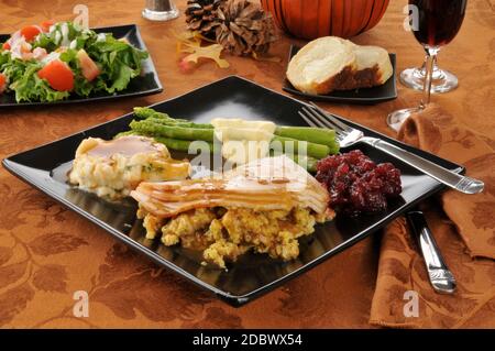 Una cena tacchino su un tavolo di vacanza Foto Stock