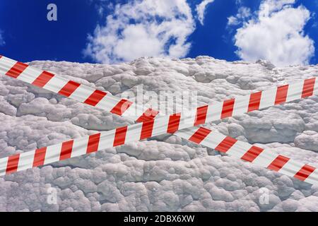 Nastro protettivo su fondo minerali calcarei a Pamukkale Foto Stock