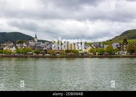 Ellenz-Poltersdorf, fiume Mosella, Renania-Palatinato, Germania Foto Stock