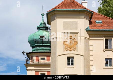 Lancut, Polonia - 26 agosto 2020: Vista frontale del castello barocco di Lancut del XVI secolo, ex residenza magnate polacca Foto Stock