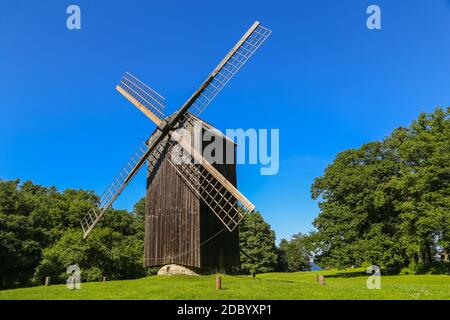 Mulino a vento tradizionale, Rocca al Mare, vicino alla città di Tallinn in Estonia. Foto Stock