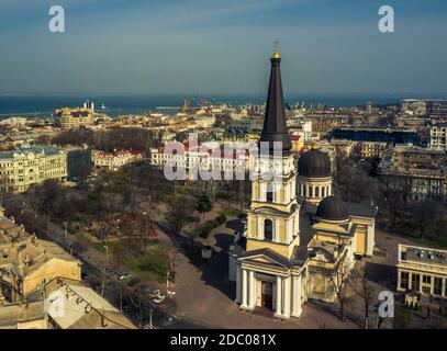 Panorama Air City con la Cattedrale Ortodossa a Odessa, Ucraina. Foto Stock