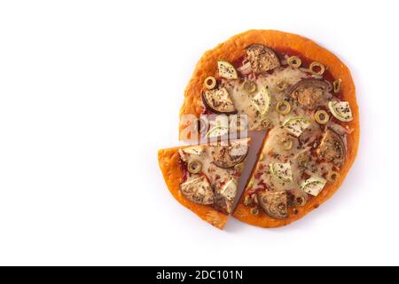 Pizza di zucca autunnale con verdure isolate su sfondo bianco Foto Stock