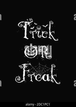 Trucco o freak, divertente illustrazione di arte di testo con diversi simboli halloween come jack o'lantern, cranio, pipistrelli e ragnatela isolato su sfondo scuro Foto Stock