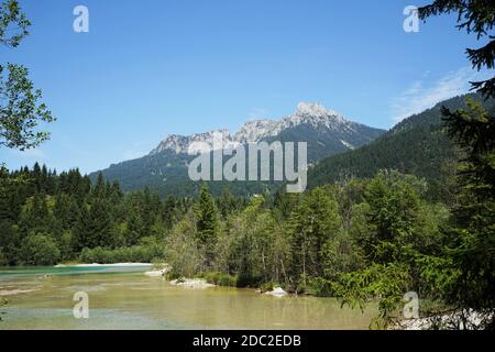 Il fiume Lech nelle Alpi Lechtal Foto Stock