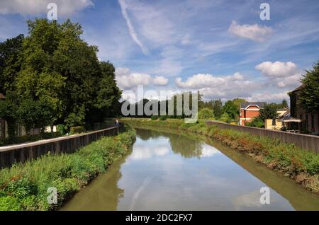 Vista sul fiume Dijle vicino alla città olandese Mechelen Foto Stock