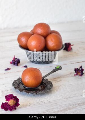 Indiano tradizionale dolce Gulab Jamun, primo piano. Foto Stock