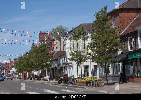Vista di Marlow High Street a Marlow, Buckinghamshire nel Regno Unito Foto Stock