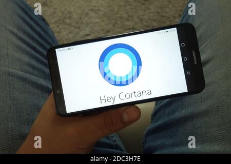 KONSKIE, POLONIA - 29 giugno 2019: Logo dell'assistente virtuale Cortana visualizzato sul telefono cellulare Foto Stock
