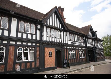 Lo storico pub The Juniper Berry on Castle Square, Southampton, Hampshire nel Regno Unito, ha preso il 10 luglio 2020 Foto Stock
