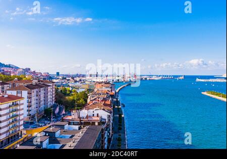 Portugalete dal Ponte Vizcaya rivolto a nord. Portugalete, Biscaglia, Paesi Baschi, Spagna, Europa Foto Stock