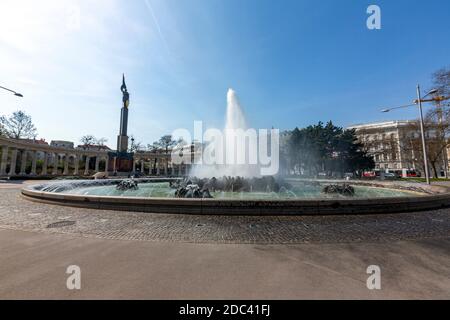 Fontana di Hochstrahlbrunnen, Schwarzenbergpl, Vienna, Austria Foto Stock