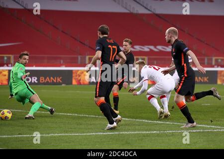 CHORZOW, POLONIA - NOVEMBRE 18: Goal Kamil Jozwiak della Polonia durante la partita della UEFA Nations League tra Polonia e Paesi Bassi allo Stadio Slesiano il 18 novembre 2020 a Chorzow, Paesi Bassi (Foto di Marcel ter Bals/Orange Pictures) Foto Stock