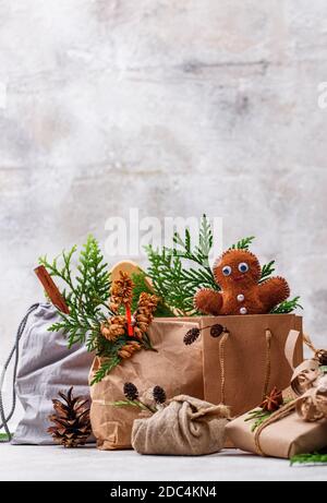 Idee diverse per zero rifiuti regalo di Natale Foto Stock