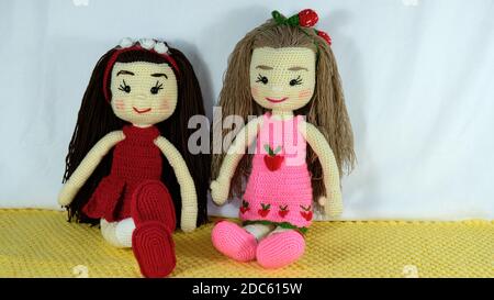 Amigurumi due bambole Foto Stock