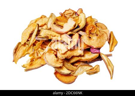 Gustose fette di mela secca isolate su sfondo bianco Foto Stock