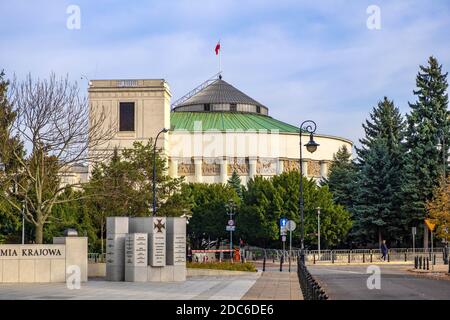 Varsavia, Mazovia / Polonia - 2019/10/26: Sejm - Casa bassa del parlamento Polacco - sede centrale in via Wiejska nel centro storico di Varsavia, Pola Foto Stock