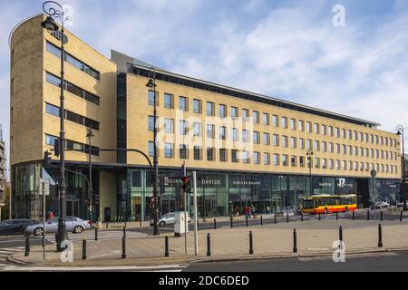 Varsavia, Mazovia / Polonia - 2019/10/26: Ethos Office building risviluppato da Kulczyk Silverstein Properties nel 2017 - precedentemente ING Real Estate - on th Foto Stock