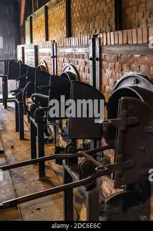 Lublin, Lubelskie / Polonia - 2019/08/17: Forni crematori ricostruiti del campo di concentramento e sterminio di Majdanek KL Lublin Nazis - Konzentrat Foto Stock