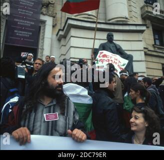 La Giornata dei leader del rilancio in Bulgaria, 1 novembre. Gli studenti dell'Università di Sofia festeggiano. Foto Stock