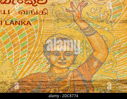 100 rupia dello Sri Lanka ha usato la closeup della nota bancaria. Rupie è la valuta nazionale dello Sri Lanka. Foto Stock