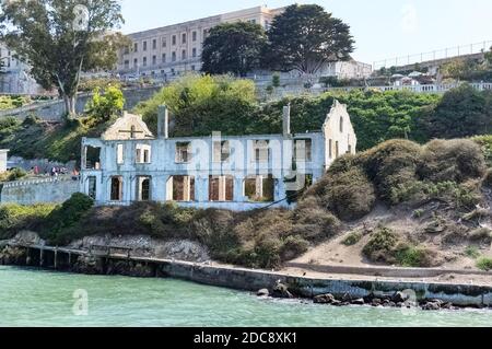 Isola di Alcatraz e prigione di Alcatraz, situata nella baia di San Francisco, al largo di San Francisco. Foto Stock