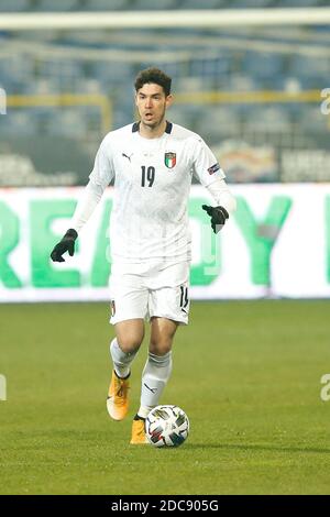 Italys Alessandro Bastoni controlla la palla durante la UEFA Nations League Bosnia-Erzegovina e Italia allo stadio Grbavica, Sarajevo, Bosnia ed Erzeg Foto Stock