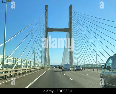 M4 secondo Severn Crossing (Ponte del Principe di Galles) sul fiume Severn, Monboccuthshire, Galles (Cymru), Regno Unito Foto Stock