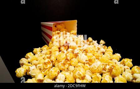 Pop corn appena scoppiato primo piano Foto Stock