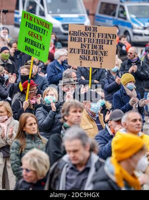 18.10.2020, Dortmund, Nord Reno-Westfalia, Germania - dimostrazione Anticorona su Friedensplatz, manifestazione contro la politica sanitaria della fede Foto Stock