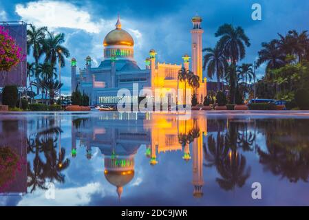 Moschea Di Omar Ali Saifuddien A Bandar Seri Begawan, Brunei Foto Stock