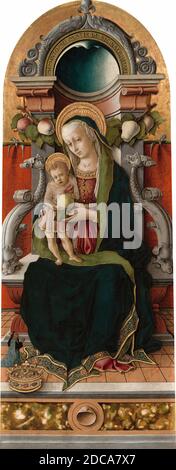 Carlo Crivelli, (artista), Veneziano, c.. 1430/1435 - 1495, Madonna col Bambino incoronata con donatore, 1470, tempera su pannello di pioppo, superficie verniciata: 125.3 x 50.7 cm (49 5/16 x 19 15/16 pollici), totale (compresi i margini non verniciati): 129.5 x 54.4 cm (51 x 21 7/16 pollici), incorniciato: 185.4 x 91.8 x 7.9 cm (73 x 36 1/8 x 3 1/8 pollici Foto Stock