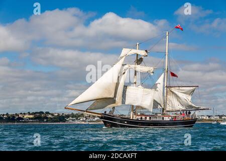 Navi Tall; Regatta; Falmouth 2014; Cornovaglia; UK Foto Stock