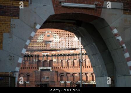 Norimberga, Germania. 20 Nov 2020. Vista delle mura interne della Sala Congressi sul terreno dell'ex Partito nazista Rally. Credit: Daniel Karmann/dpa/Alamy Live News Foto Stock