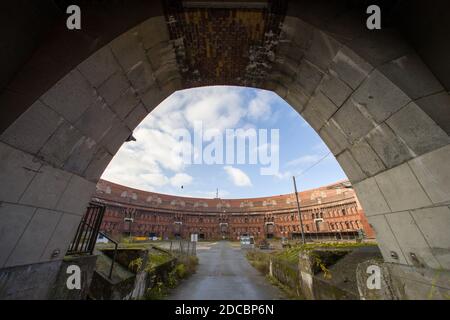 Norimberga, Germania. 20 Nov 2020. Vista delle mura interne della Sala Congressi sul terreno dell'ex Partito nazista Rally. Credit: Daniel Karmann/dpa/Alamy Live News Foto Stock