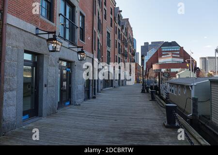 BOSTON, ma, USA - FEBBRAIO, 28, 2020:Long Wharf Emtry Street Foto Stock