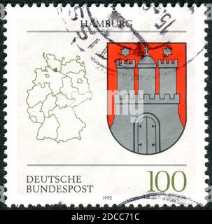 GERMANIA - CIRCA 1992: Un francobollo stampato in Germania, mostrato di Amburgo Coat of Arms, circa 1992 Foto Stock