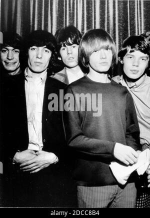 La rock band inglese The Rolling Stones posa per la telecamera. Foto Stock