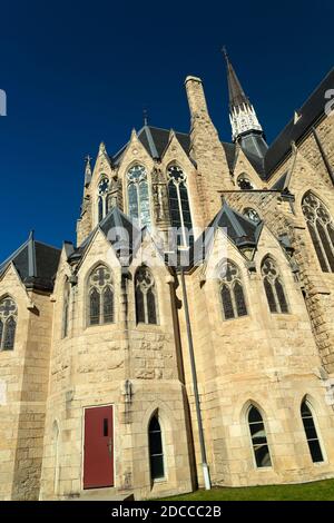 Basilica di nostra Signora Immacolata Chiesa cattolica elaborata chiesa gotica in stile revival dedicata nel 1883. Guelph, Ontario, Canada. Foto Stock