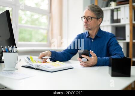 Pianificazione elenco attività dipendenti per una settimana e un piano Foto Stock