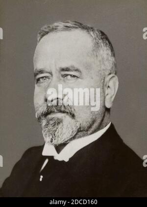 Albert Calmette, batteriologo e immunologo francese Foto Stock