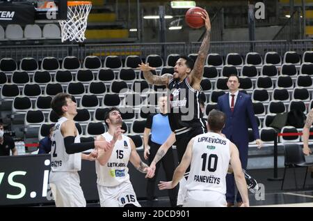 Bologna, Italia. 20 Nov 2020. Julian Gamble di Virtus Segafredo Bologna durante Virtus Bologna vs Lietkabelis, Basketball Eurocup Championship a Bologna, novembre 20 2020 Credit: Independent Photo Agency/Alamy Live News Foto Stock