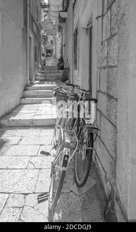 Korcula - l'uno ailse della città vecchia. Foto Stock