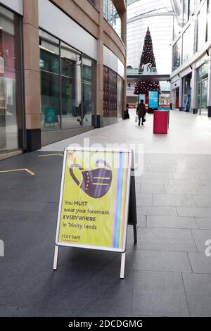 Covid Secure Trinity Shopping Centre a Leeds, Yorkshire Foto Stock