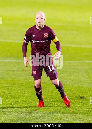 Dunfermline, Scozia, Regno Unito. 20 novembre 2020 Steven Naismith of Hearts durante la partita del Campionato Scozzese contro Dunfermline V Hearts all'East End Park Stadium. Credit: Alan Rennie/Alamy Live News Foto Stock