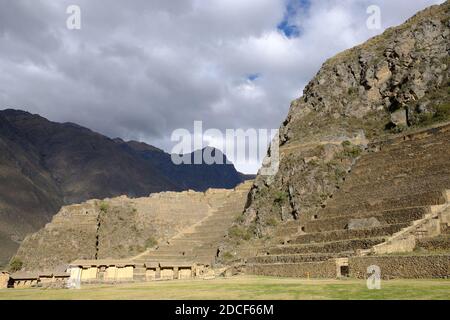 Perù Valle Sacra Ollantaytambo - Ollantaytambo rovine - Ruinas Ollantaytambo vista panoramica Foto Stock