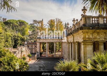 MONTECATINI TERME, ITALIA - 12 OTTOBRE 2018: Vista dell'edificio Terme Tettuccio con sorgenti di acqua minerale, come uno dei migliori esempi di a italiana Foto Stock